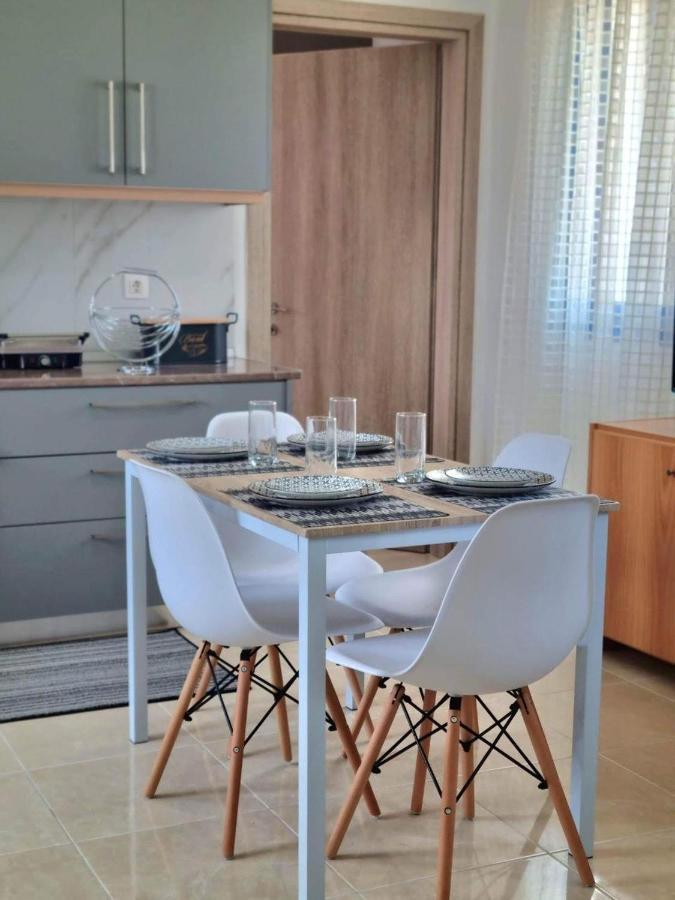 Dionysia Apartments Livadia  エクステリア 写真