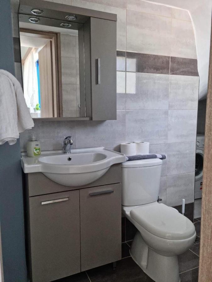 Dionysia Apartments Livadia  エクステリア 写真