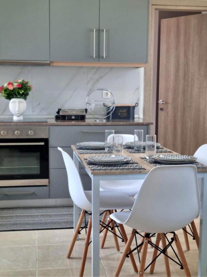 Dionysia Apartments Livadia  エクステリア 写真