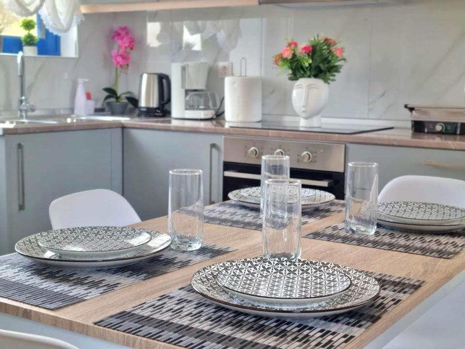 Dionysia Apartments Livadia  エクステリア 写真