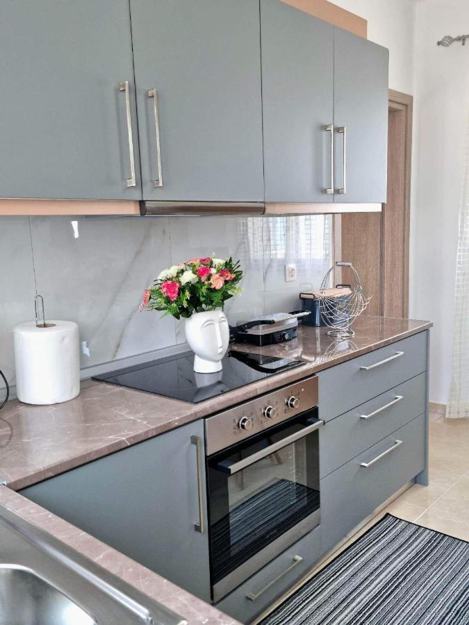 Dionysia Apartments Livadia  エクステリア 写真