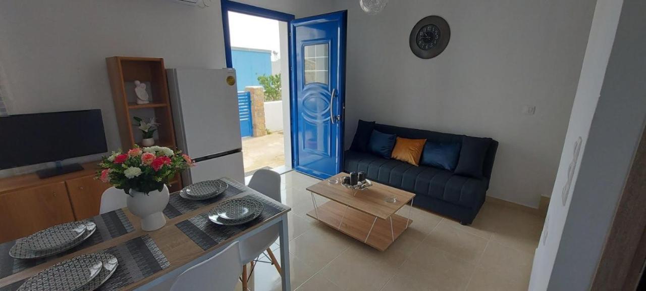 Dionysia Apartments Livadia  エクステリア 写真
