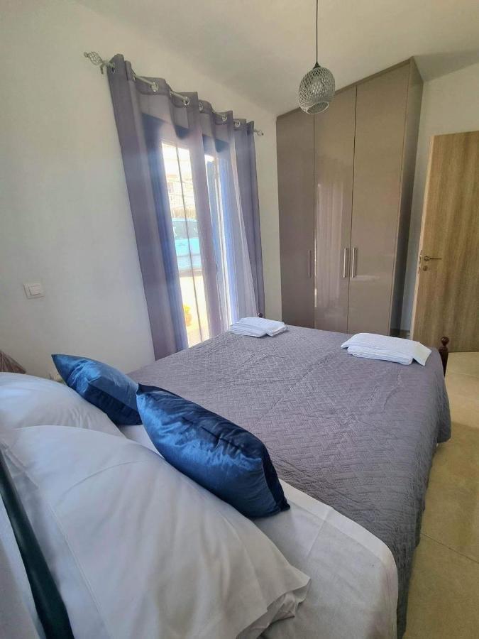 Dionysia Apartments Livadia  エクステリア 写真